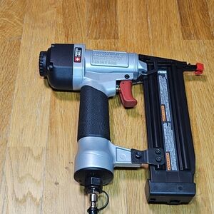 Porter Cable 18 GA Pneumatic Brad Nailer - BN200SB